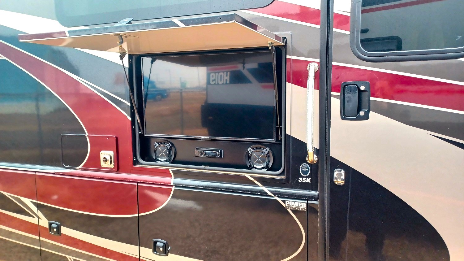 Fleetwood Bounder 35K outside entertainment center