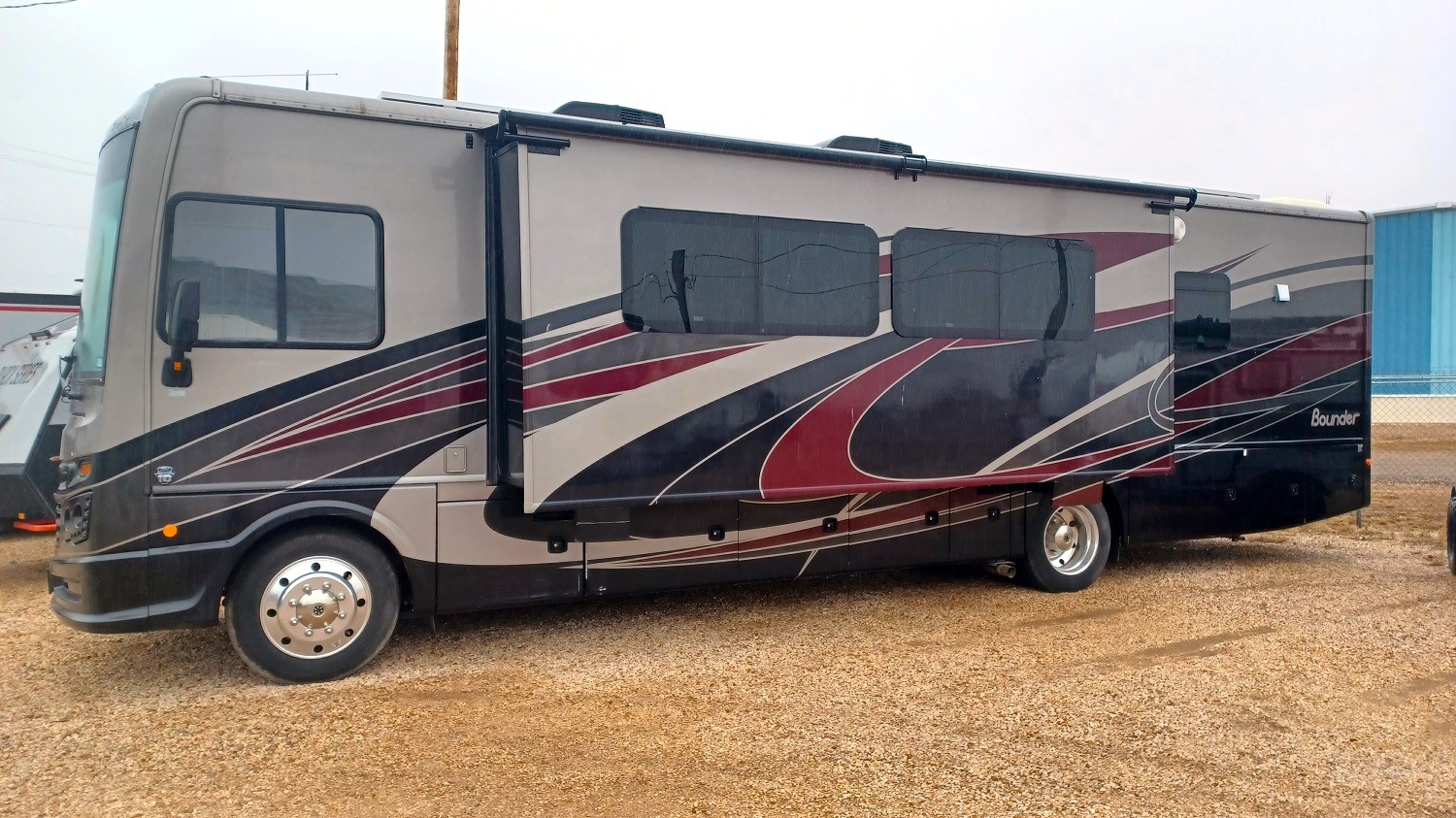 Link to Bounder 35K Motorhome